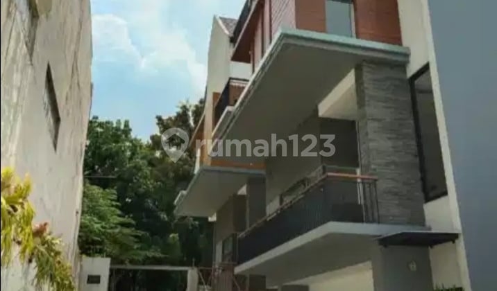 Dijual Rumah Mewah Modern di Jakarta Selatan
