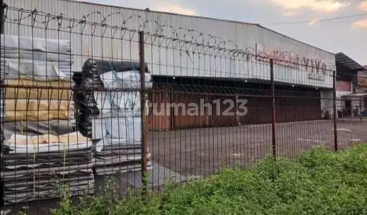 Disewakan Gudang Strategis Pinggir Jalan Raya di Bogor Selatan