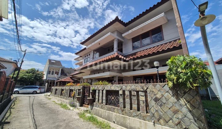 Rumah Nyaman di Sayap Buahbatu Soekarno Hatta