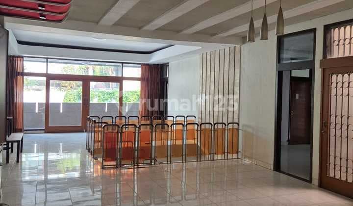 Rumah Nyaman di Daerah Setrasari, Bandung Utara Ada Mata Air