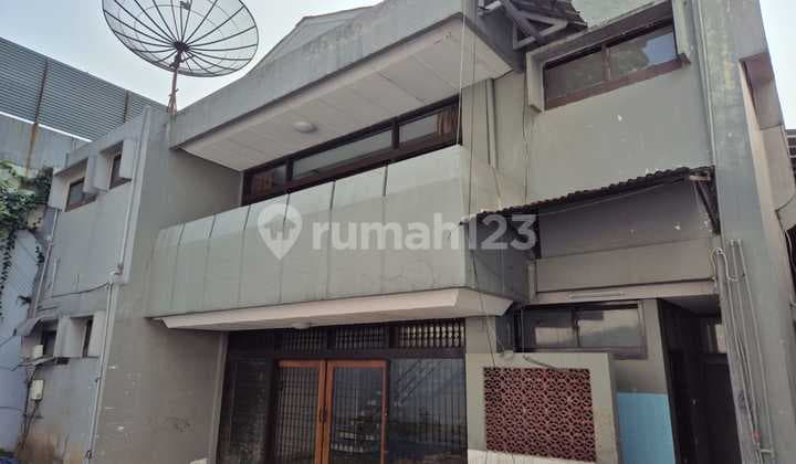 Rumah Nyaman di Daerah Setrasari, Bandung Utara Ada Mata Air