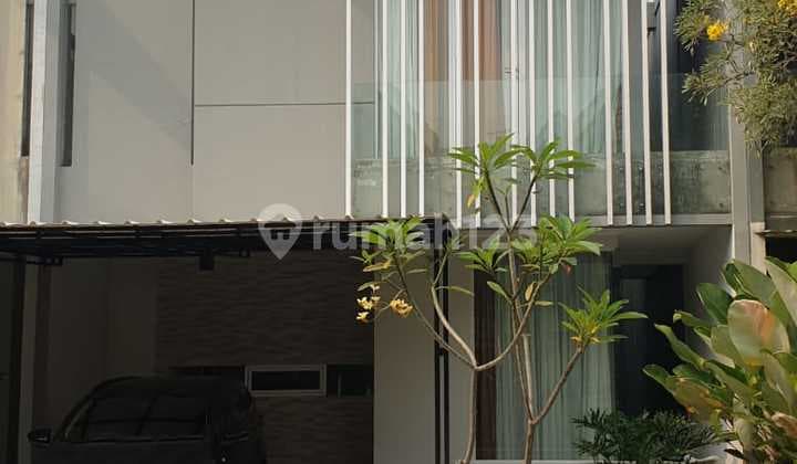 Rumah Bagus Di Discovery Eola Bintaro Jaya Sektor 9