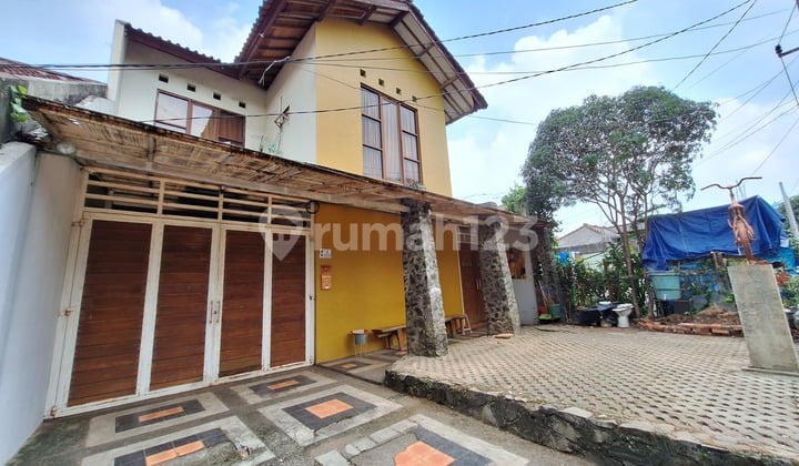 Dijual Rumah Minimalis Dekat Pintu Tol di Limo Row Jalan Lebar