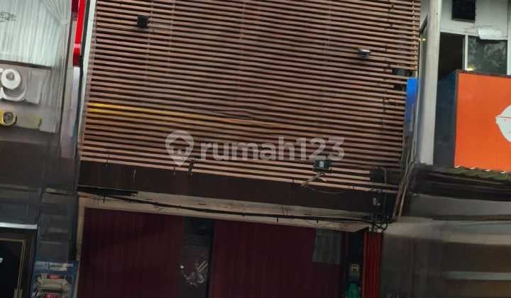 Ruko 2 Lantai Bagus di Boulevard Kelapa Gading, Jakarta Utara Ruko 2 Lantai Bagus di Boulevard Kelapa Gading, Jakarta Utara