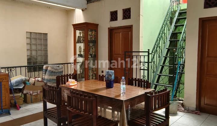 Caringin House, Suitable for Business or Residence, Freehold Title.