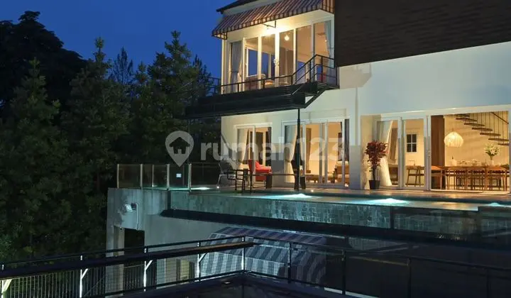 Nice 2-Story House in Dago