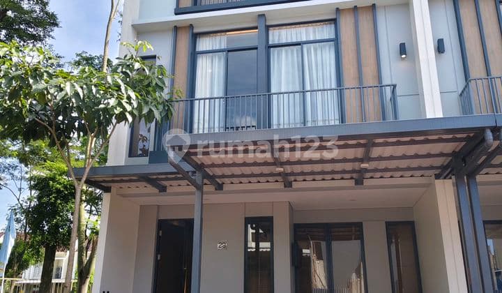 Rumah 2 Lantai di Cluster Malibu Gading Serpong