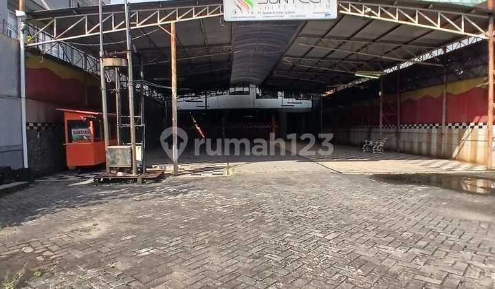 Pesanggrahan - Tempat Usaha Komersil di Jl. Deplu Raya Bintaro