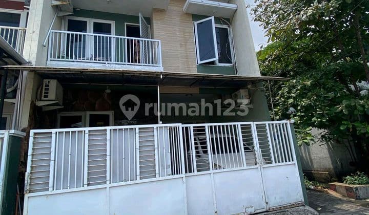 Dijual Rumah Jalan Aries Strategis