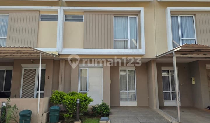 Dijual Rumah 2 Lantai, Renov, Semi Furnished - Grand Amarillo, Gading Serpong