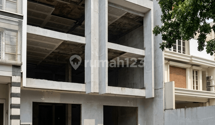 Dijual Ruko 3,5 Lantai, Dekat Tol - Bintaro, Tangerang