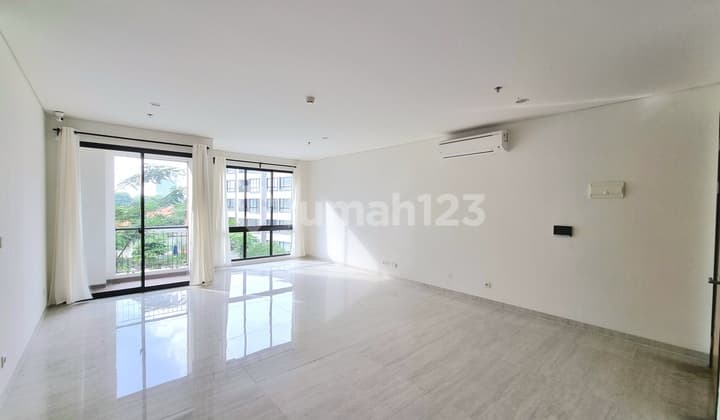 Dijual Apartemen, Semi Furnish, View Pool + Dekat Ikea, Living World, Pasar 8 - Lloyd Tower M, Alam Sutera