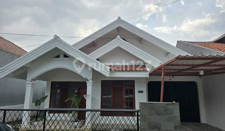 Well-Maintained, Ready-to-Occupy House in Cimahi City Near Cibabat Hospital