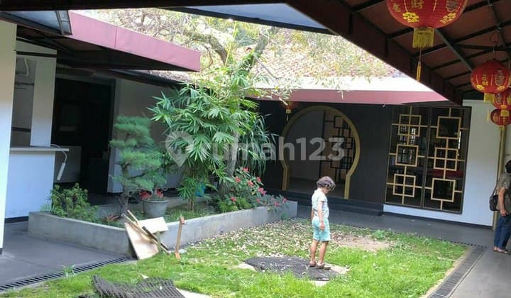 Ruang Usaha Hotel Dan Restoran Di Cipaganti Luas 890.0 m²