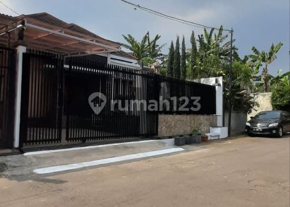 Rumah Bagus Di Geger Kalong Ada Taman Depan Belakang