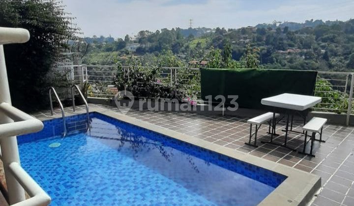 Rumah Bagus View Bandung Ada Kolam Renang Nya di Dago Resort