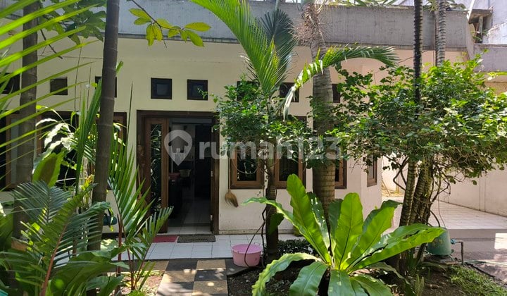 Rumah Jadul Depan Unpas Lengkong Bandung Cocok Dibuat Kosan