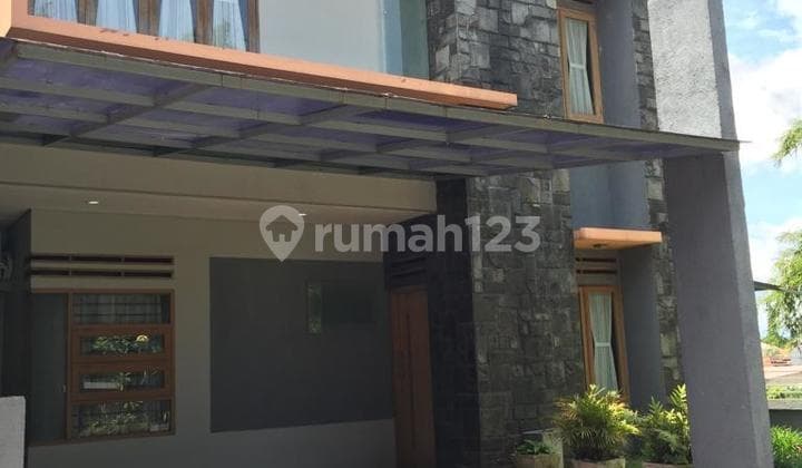 Rumah Bagus Siap Huni di Cigadung Raya View Bandung