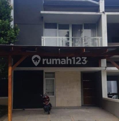 Rumah Bagus 2 Lantai Shm Di Gegerkalong Kota Bandung