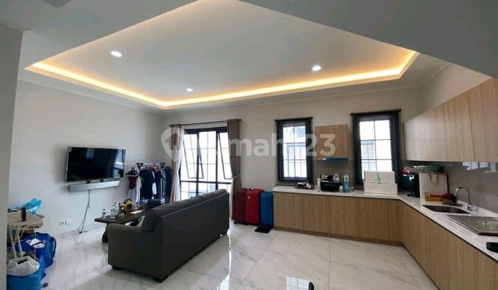 Di Jual Rumah Sutra Winona .Alam Sutra,3 Lt American ******** Kitchen Set, Kompor Listrik,Ac Setiap Kamar, Kulkas, Gordyn, Sofa, Meja Makan, Cctv 5 ********