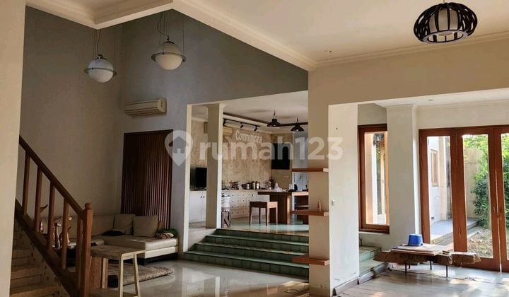 Di Jual Rumah Mewah.alam Sutra .Hadap Timur ,