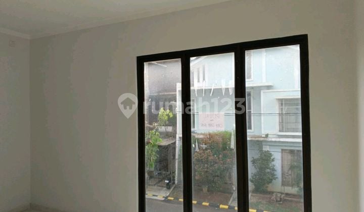Di Jual Rumah Siap Huni Graha Raya ,Lokasi Strategis( Jnny Alsut 7411)