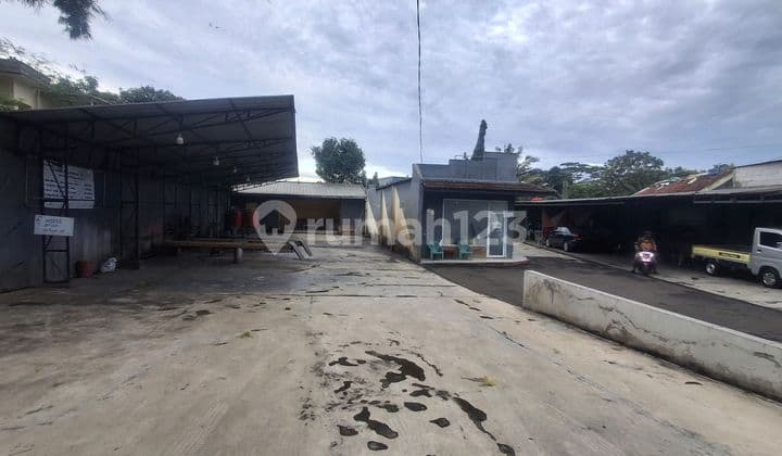 Di Jual Tanah dan Bangunan ,Cocok untuk Tempat Usaha ,10 Jt / M2 .Negolokasi Strategis