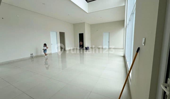 Di Jual Rumah Baru.giriloka2 Bsd,Lokasi Strategis.( Lt 15X25) Apr Eralsut