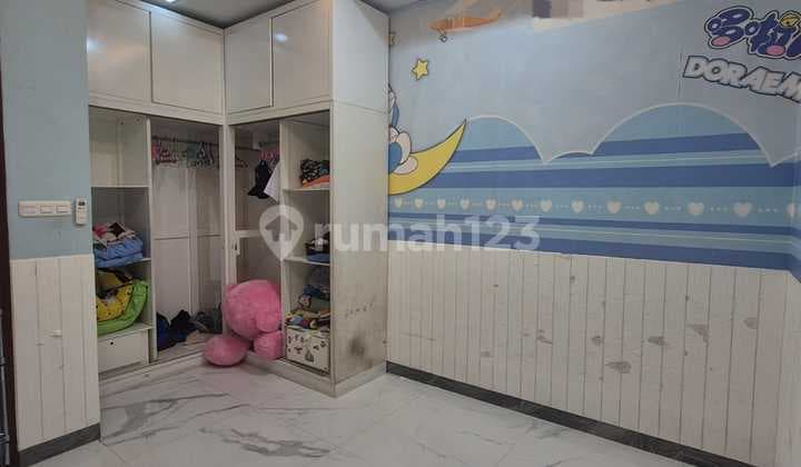 Dijual Rumah Golf Lake 2 Lantai Full Ukuran 8X18