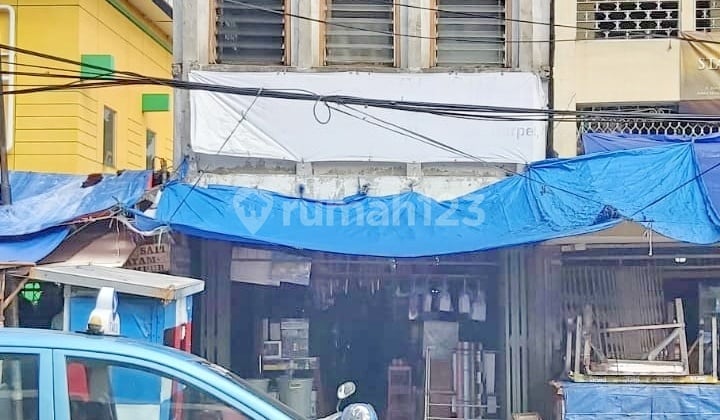 Ruko Hook 3 LT Turun Harga Didepan Stasiun Jatinegara Dijual di Raya Bekasi Barat Jatinegara Jakarta Timur