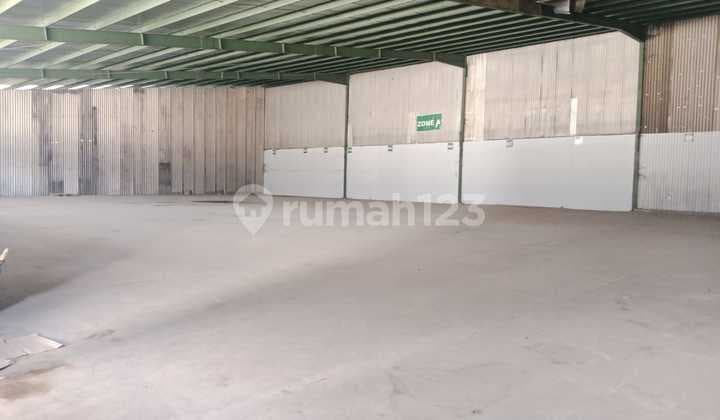 For Rent Spacious Warehouse in Gede Bage, Bandung