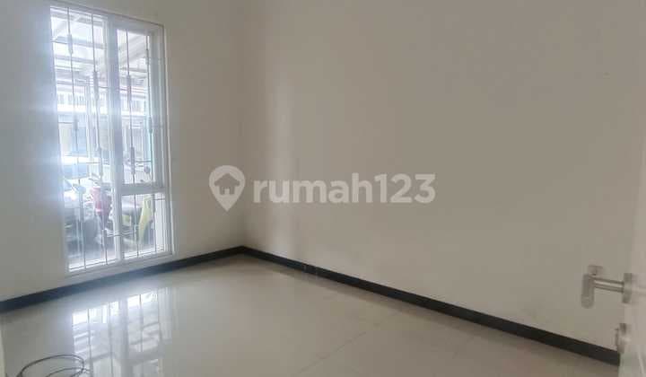 Disewa Rumah Bagus di Taman Kopo Indah, Bandung