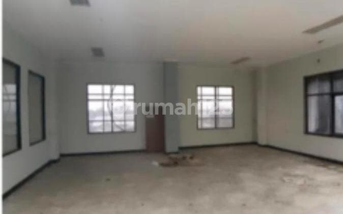 Dijual Gudang dan Bangunan 3 Lantai di Moch Toha, Bandung