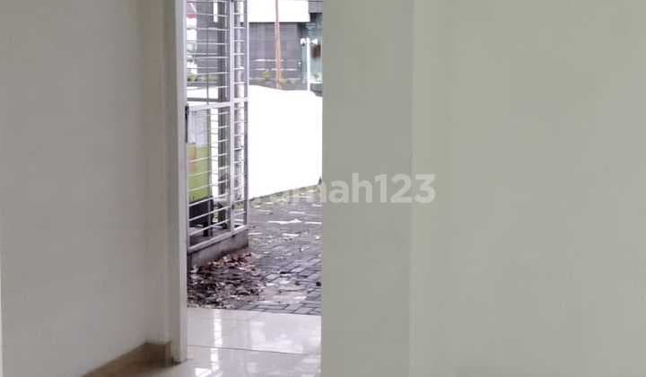For Rent 2-Story Spacious Shop House in Karapitan, Bandung