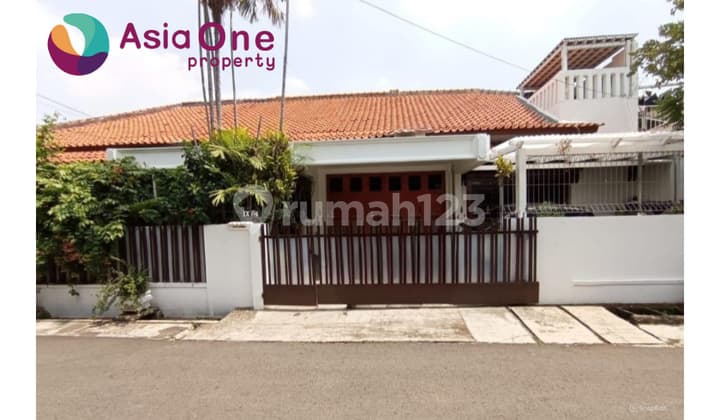 For Sale: House in Pertamina Complex Area, Rawamangun, East Jakarta