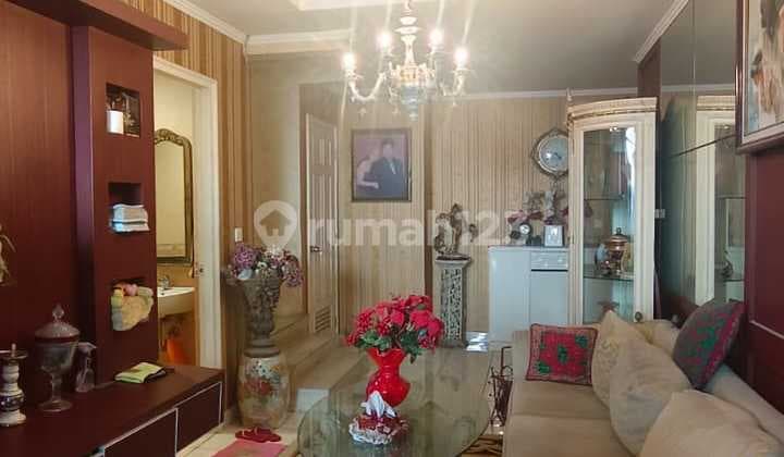 Classic Style Luxury Apartment for Sale at Moi Frenchwalk.