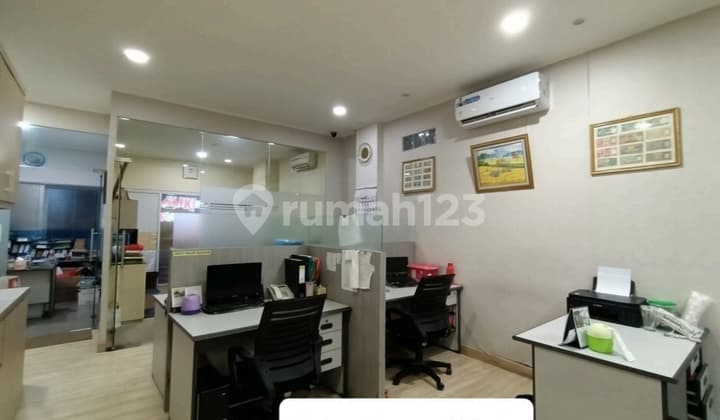 Ruko 3.Lantai.rapih.siap.huni.di Johar Baru Jak Pus