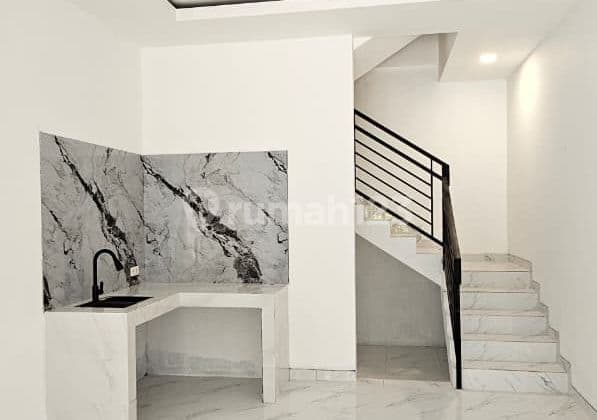 Beautiful Minimalist House.3.Floors.in Pondok Gading Utama