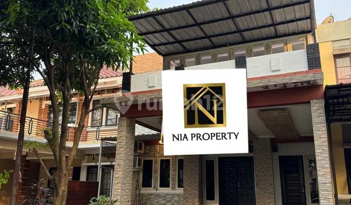 For Rent 3-Story House Semi-Furnished Ready to Occupy in Legenda Wisata Cibubur