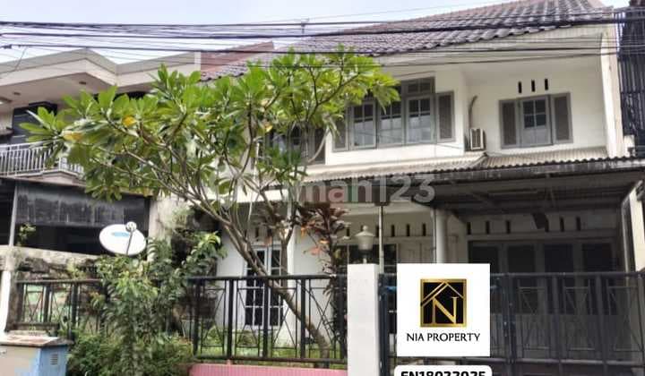 Rumah 2 Lantai di Taman Laguna Cibubur