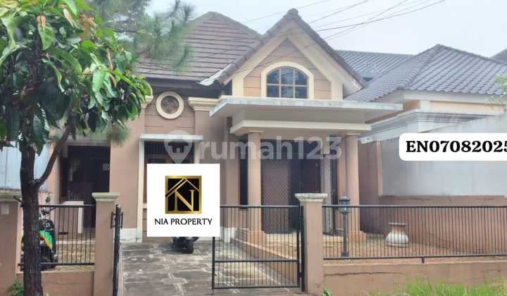 Rumah 1 Lantai Luas 180 Rapi Siap Huni di Bukit Golf Cibubur
