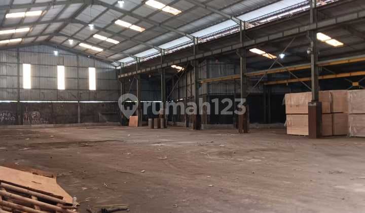 Disewakan Gudang Industri Ada Hoist Di Cipondoh Tangerang