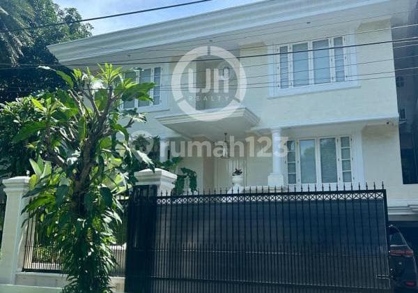Disewakan Rumah Pondok Indah Jakarta Selatan