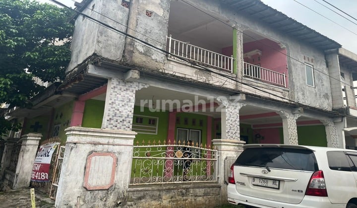 Rumah Asri 2 Lantai Di Taman Griya Kencana