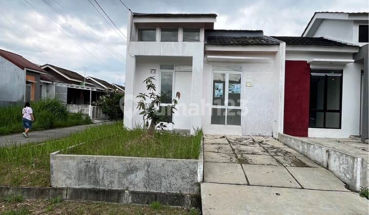 Rumah Asri Dan Nyaman Di Perumnas Dramaga