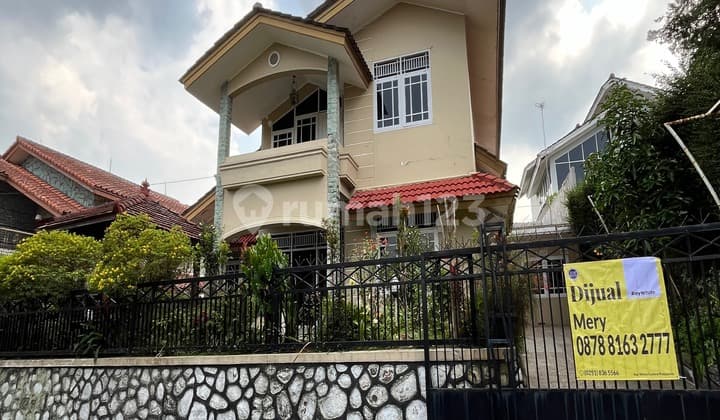 Villa Nyaman,Sejuk Dan Asri Dengan Suasana Pegunungan Yang Dingin