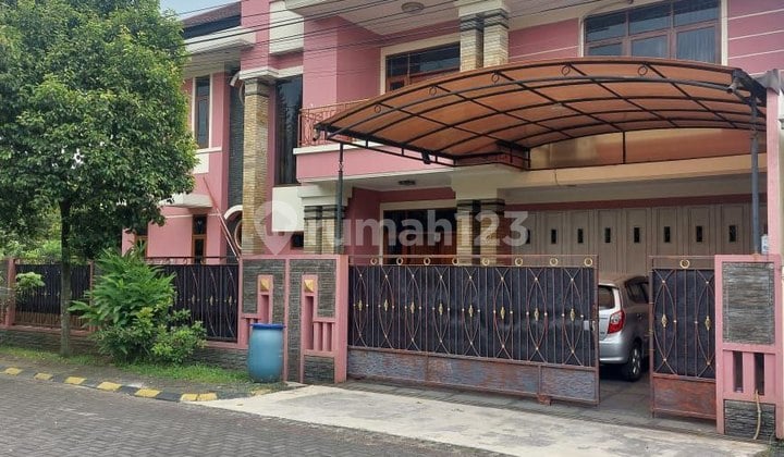 Rumah Mewah Hook Siap Huni Batununggal Indah