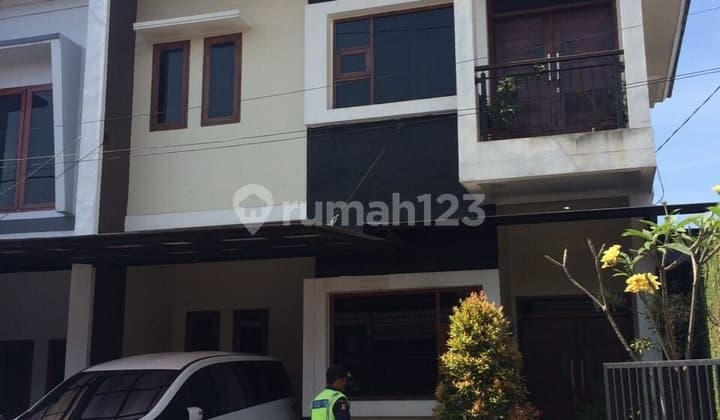 Rumah Hoek Semi Furnish Siap Huni Arcamanik