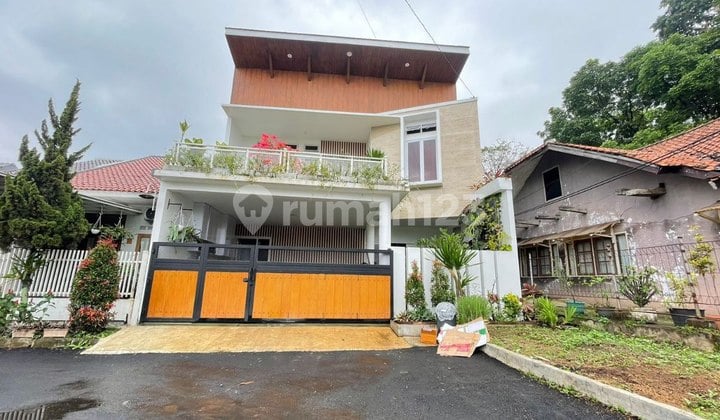 Rumah Full Furnish Ada Kolam Renang Siap Huni Arcamanik