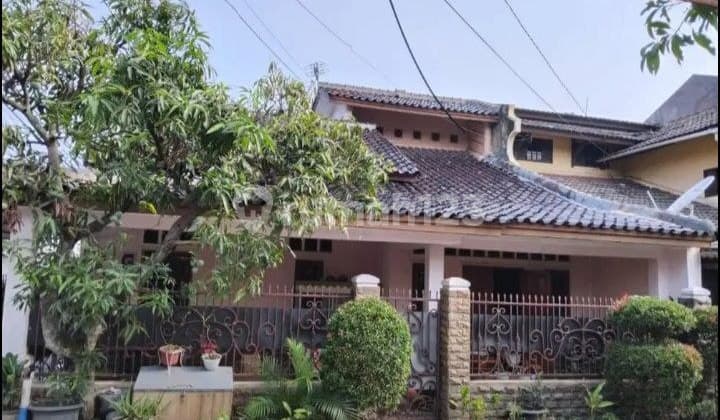 Rumah Lokasi Strategis di Margahayu Raya
